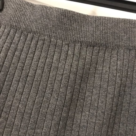 Knitted Skirt (fits XS-S) - Picture 3 of 3